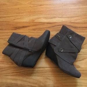 Grey Blowfish Booties